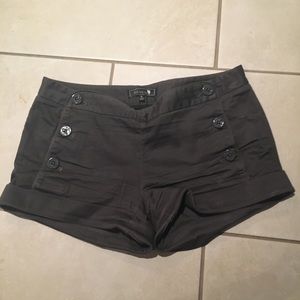 Aritzia talula shorts